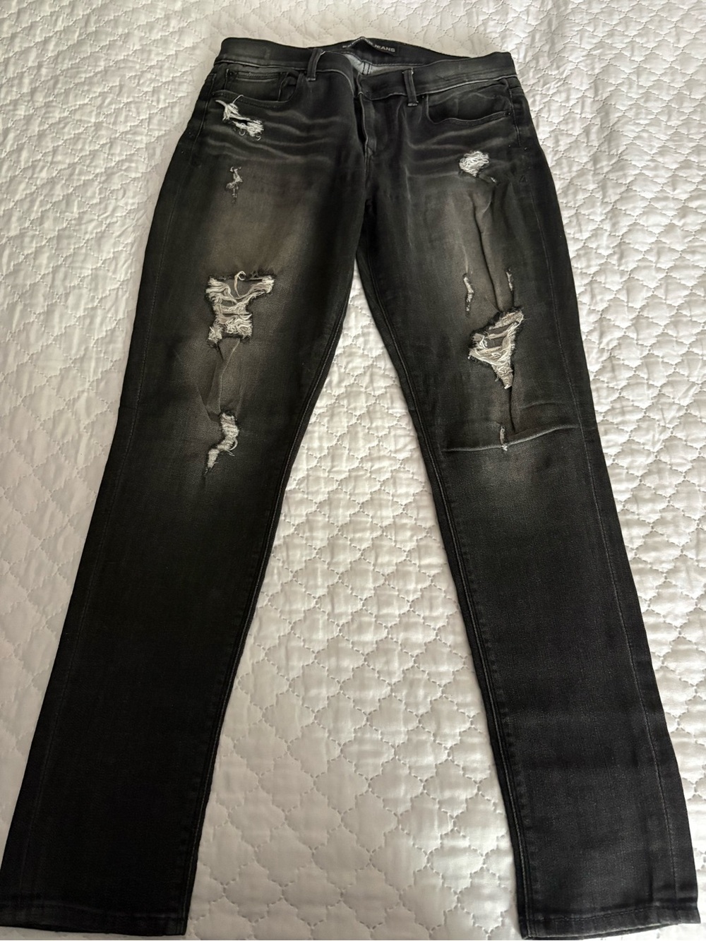 Express Women’s Distressed Black Skinny Jeans